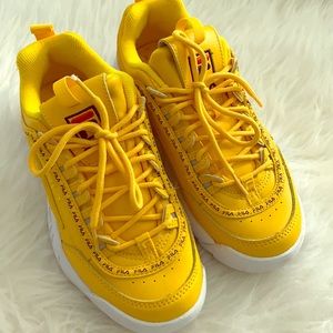 Girls shoes